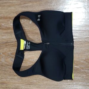 (32A) Under Armour HeatGear Made for Me Racerback Lightly Padded Sports Bra
